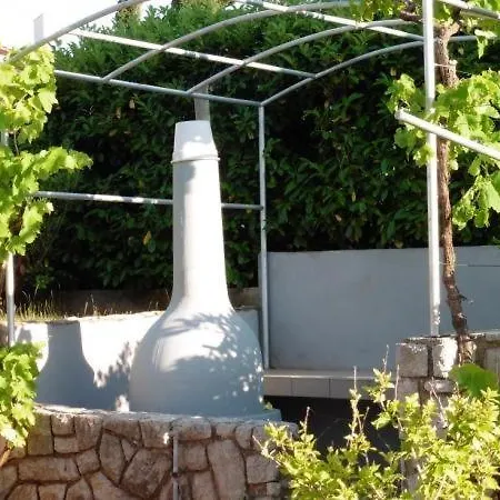 In With Terrace, Air Conditioning, Wi-fi, Washing Machine Punat