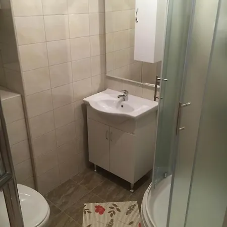 In With Terrace, Air Conditioning, Wi-fi, Washing Machine Apartamento