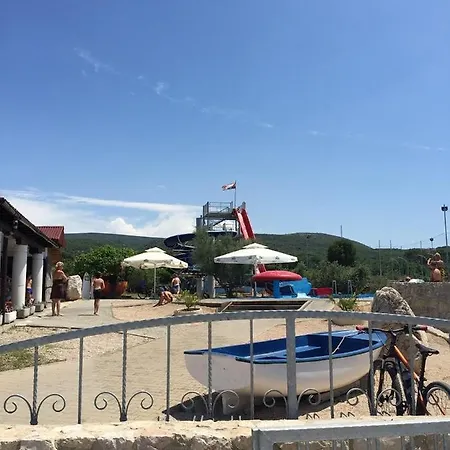 In With Terrace, Air Conditioning, Wi-fi, Washing Machine Punat