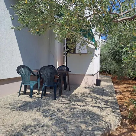 In With Terrace, Air Conditioning, Wi-fi, Washing Machine Punat