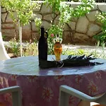 Apartmán In With Terrace, Air Conditioning, Wi-fi, Washing Machine Punat