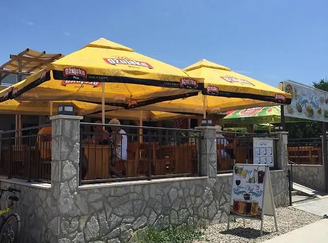 In With Terrace, Air Conditioning, Wi-fi, Washing Machine Apartment Punat