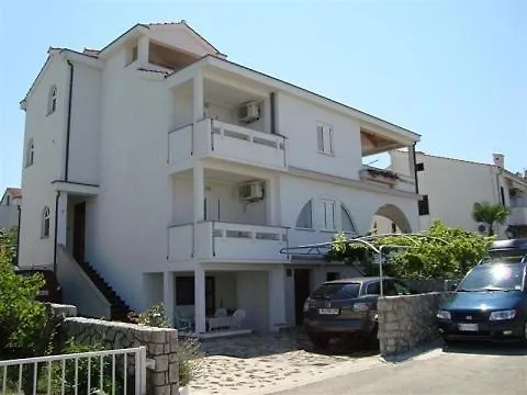 In With Terrace, Air Conditioning, Wi-fi, Washing Machine Apartment