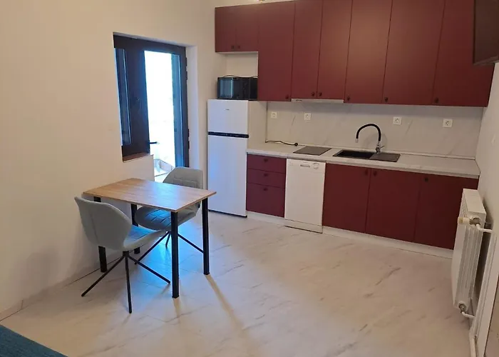Apartment In With Terrace, Air Conditioning, Wi-fi, Washing Machine *
