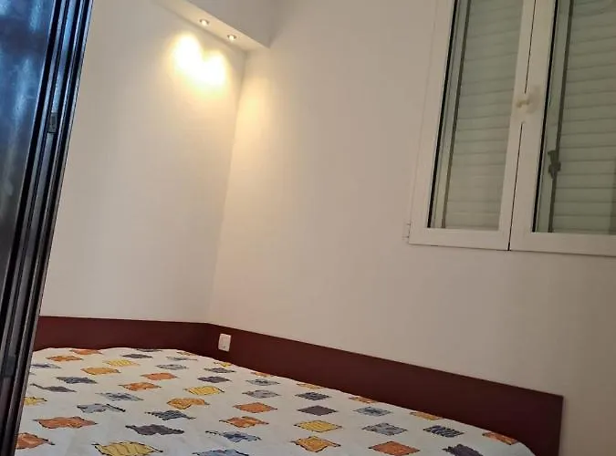 In With Terrace, Air Conditioning, Wi-fi, Washing Machine Apartment *