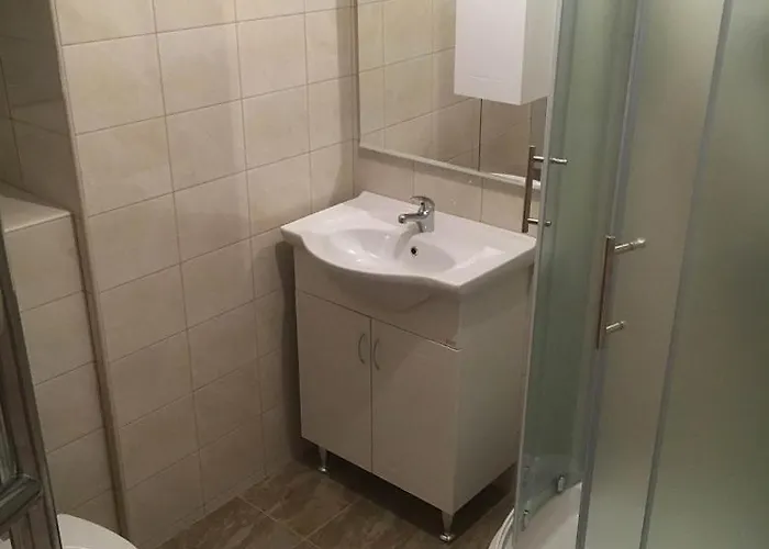 In With Terrace, Air Conditioning, Wi-fi, Washing Machine Apartment